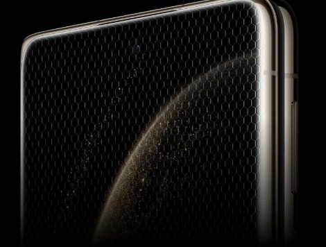 Travel-Ready Smartphones with GPS Precision