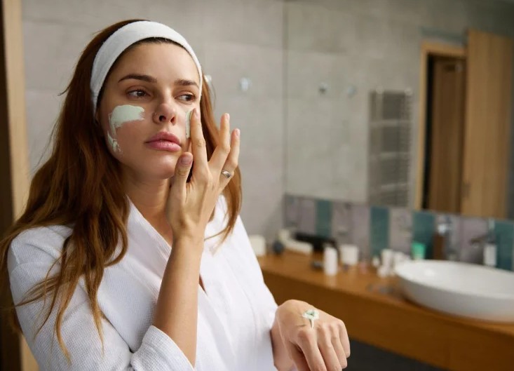 Glow On a Budget: 6 Smart Online Tools to Help You Look and Feel Your Best