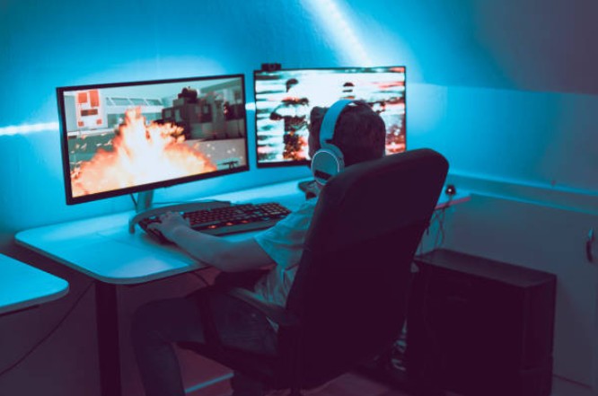 Understanding How Online Games Operate Behind the Scenes