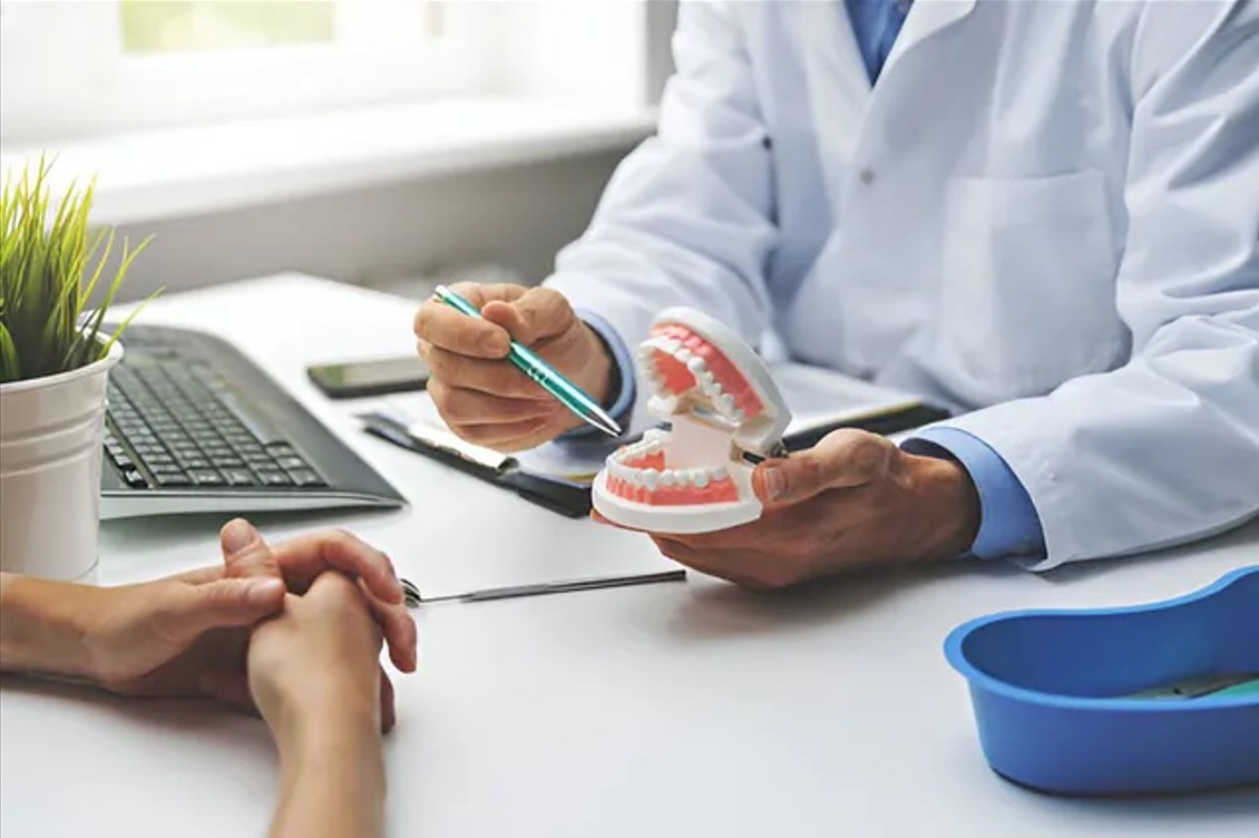 5 Reasons Patients Choose Implants Over Traditional Prosthetics