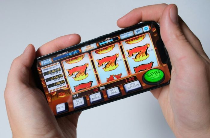 The Mobile Shift in Today’s Entertainment Landscape for Everyday Users
